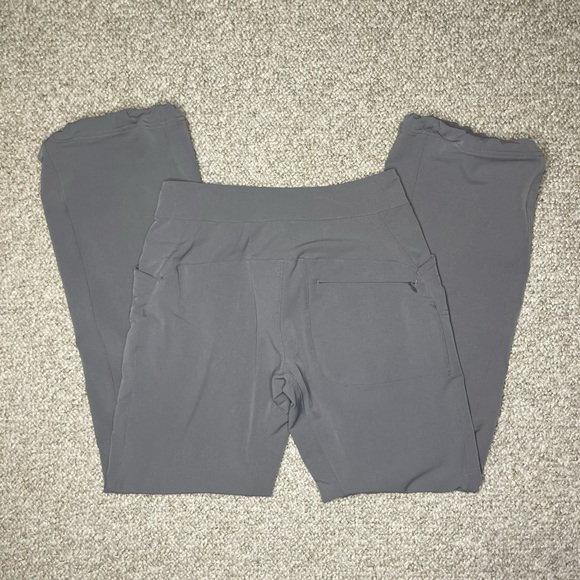 Mountain Hardwear hiking pants - Picture 13 of 15